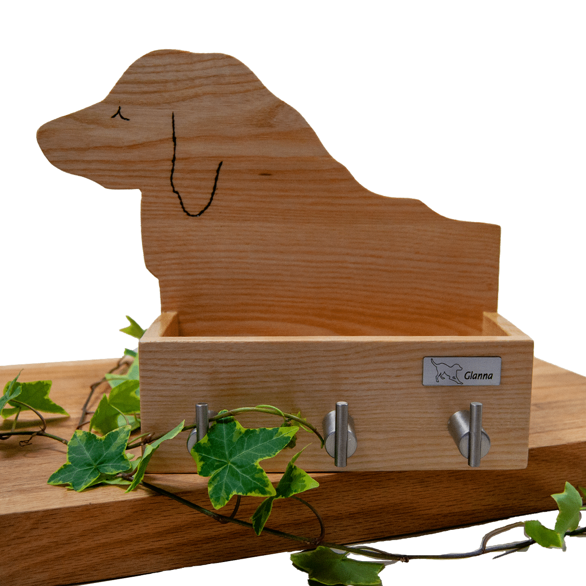 Trähängare till hundkoppel- hantverk från Gotland
