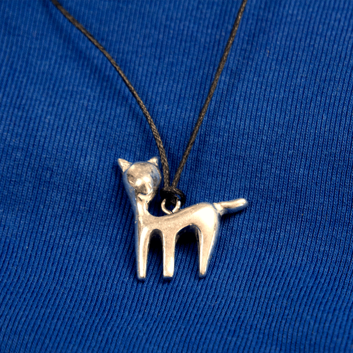 Smycke- halsband med en katt